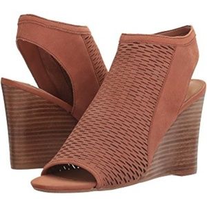 Steve Madden Women's Winny Cognac Nubuck Wedge